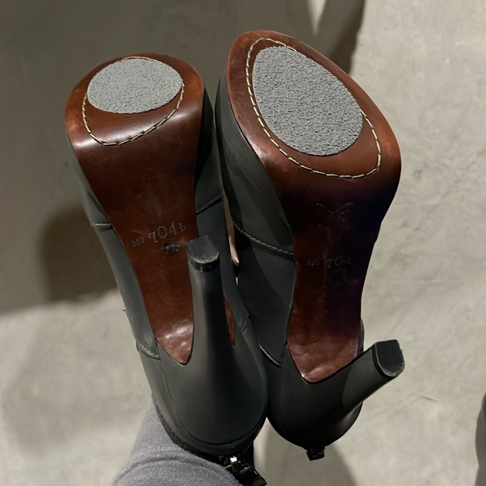 No 704b grey leather booties - Picture 7 of 7